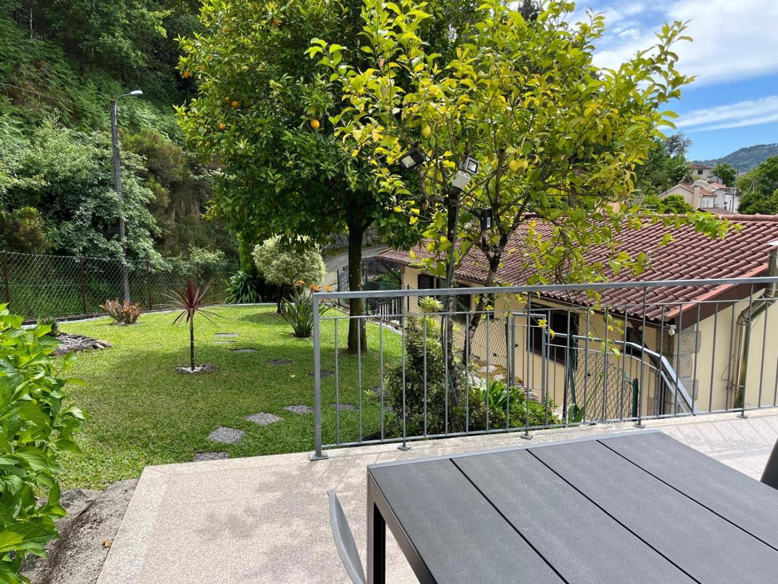 Casa De Casarelhos - Vistas Rio, Campo E Montanha - Lareira Apartment Geres Luaran gambar