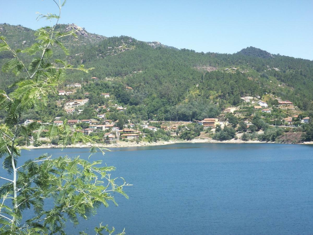 Casa De Casarelhos - Vistas Rio, Campo E Montanha - Lareira Apartment Geres Luaran gambar